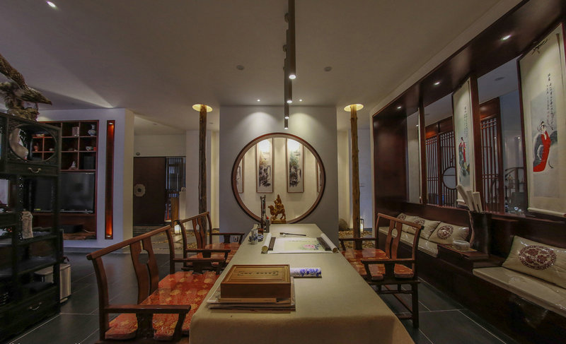 高級紅酒會(huì)所設(shè)計(jì)裝修效果圖