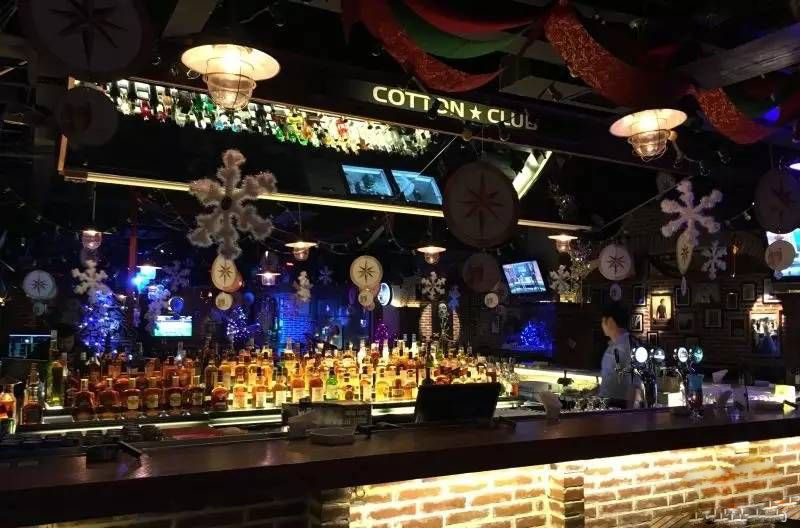 什么是棉花酒吧文化?如何打造后現代主義酒吧設計風格